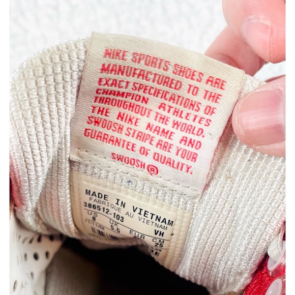 (VTG) NIKE • Y2K White/Silver/Salmon Dual Fusion Athletic Runners - Picture 14 of 16